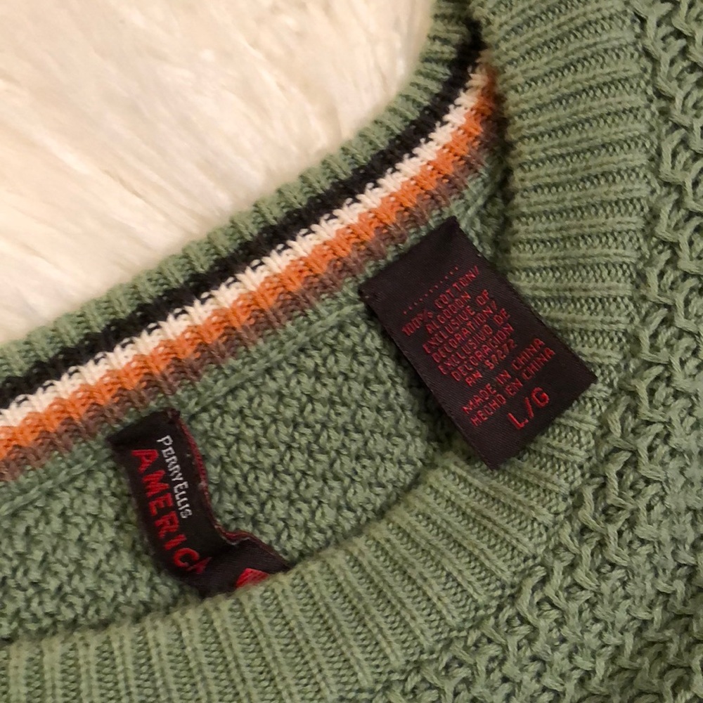 Perry Ellis sweater - Picture 2 of 4